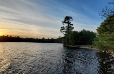 Upper Salters Lake Retreats