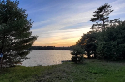 Upper Salters Lake Retreats